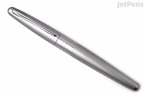 Silver Pilot Metropolitan fountain pen with a medium nib, featuring a smooth, sleek metallic body and a rounded cap.