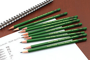 Uni Mitsubishi 9000 Pencils