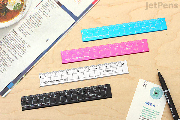 Kutsuwa HiLiNE Aluminum Ruler - 15 cm - Black | JetPens
