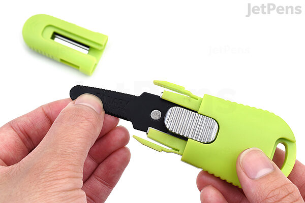 CANARY Box Cutter Retractable Blade, Mini Box Opener Tool [Non-Stick  Fluorine Coating Blade], Made in JAPAN, Green (DC-15F-1)