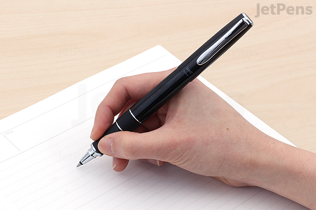 The Tombow Zoom 505 has a thick rubber grip and a low center of gravity that is ideal for writing quickly with ease.