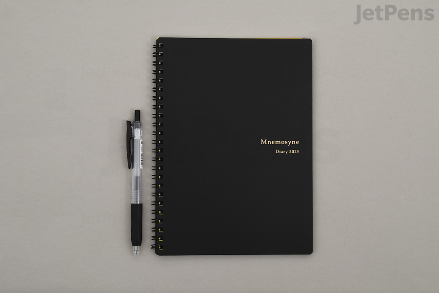 Maruman Mnemosyne Diary size. 2020 version shown. Planner cover design may differ slightly year to year.