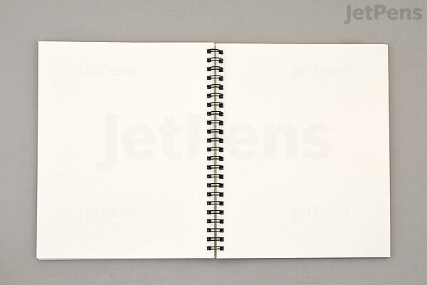 Blank Notepad Stock Photo - Download Image Now - Sketch Pad, Blank, Empty -  iStock