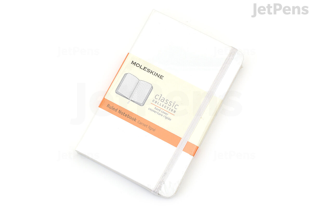Moleskine Classic Ruled Paper Notebook, Hard Cover and Elastic