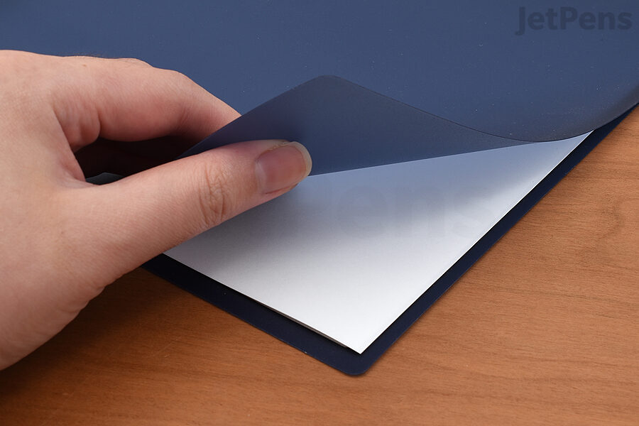 Japanese binders usually have flexible, lightweight covers