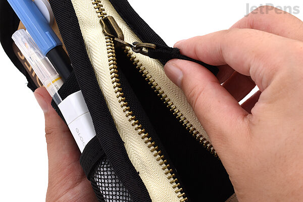 The Lihit Lab Hinemo Stand Pen Pouch – Left Hook Pens