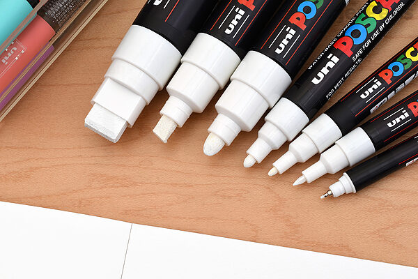 Thespian Hoogte Glad Uni Posca Paint Marker PC-8K - US - White - Broad Chisel Point | JetPens