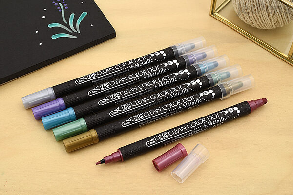 Kuretake ZIG Clean Color Dot Marker Doodle Pen Metallic Art Craft
