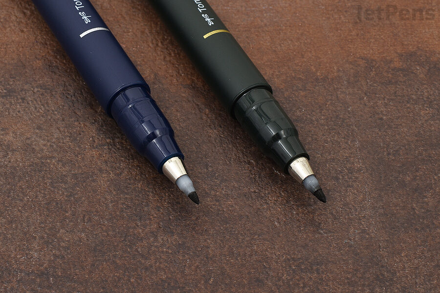 Both tip types of the Tombow Fudenosuke Brush Pen.