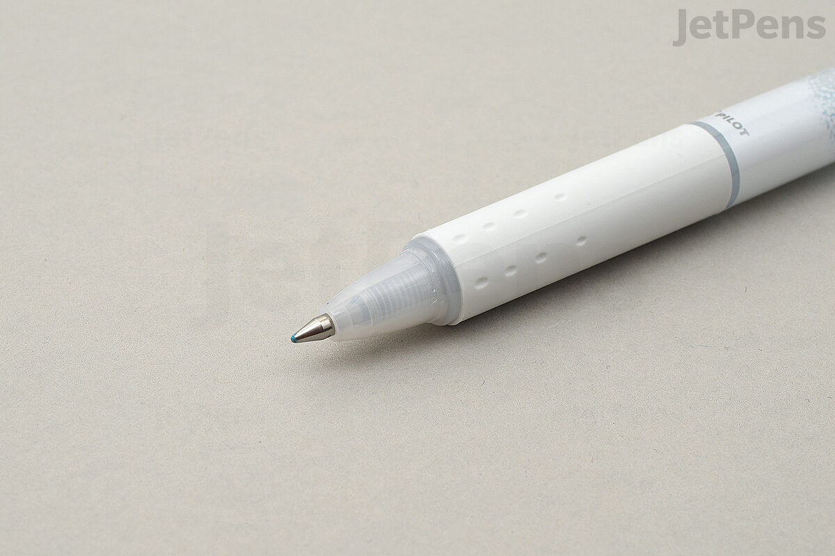 Pen Review: Pilot Kese Lamé Erasable Glitter Gel Pen - The Well-Appointed  Desk