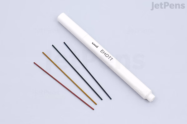 Uni EMOTT Color mechanical pencil 0.9 mm with four colored leads (red, orange, yellow, black) displayed next to the white pencil body on a light background.