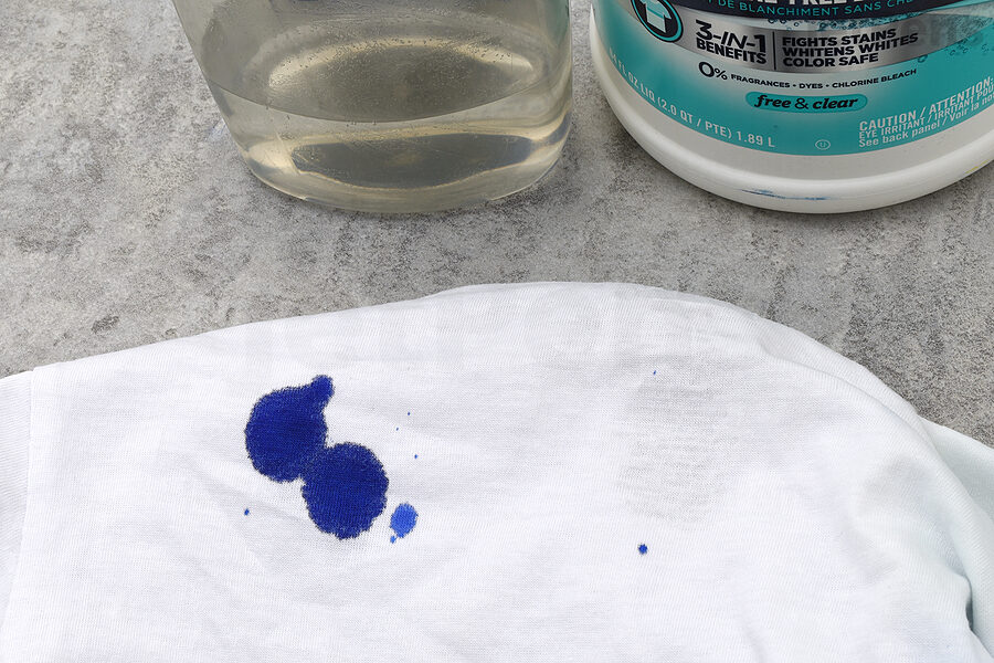 How to Remove Ink from White Clothing with Clorox 