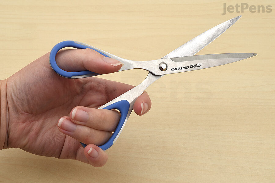 The Canary ESR-175L Scissors have blades that are positioned differently so left-handed users can see exactly where they’re cutting.