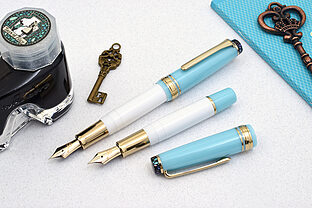 Bungubox Magic of Alice Small World Fountain Pens