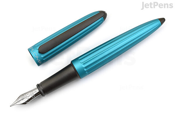 In detail Zeebrasem Weiland Diplomat Aero Fountain Pen - Turquoise - Fine Nib | JetPens