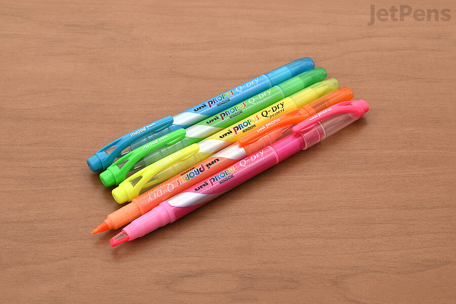 The Uni Propus Window Q-Dry is the best highlighter for left-handed writers.