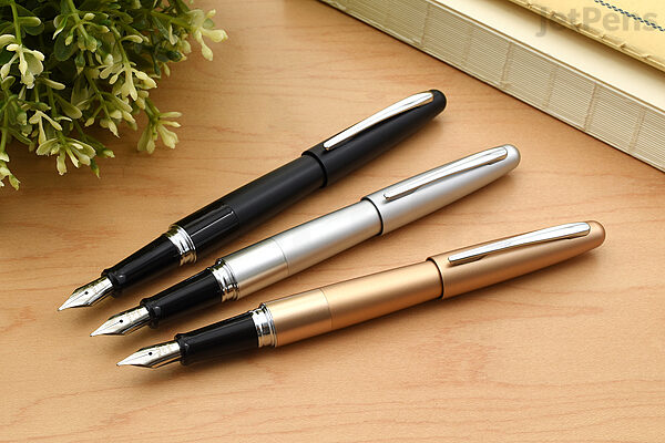 Metropolitan Fountain Pen | Black Plain Metropolitan Fountain Pen | Black Plain
