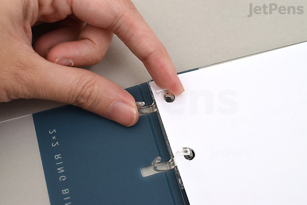 Kokuyo Campus 2x2 Binder Notebook - B5 - Mild Gray | JetPens