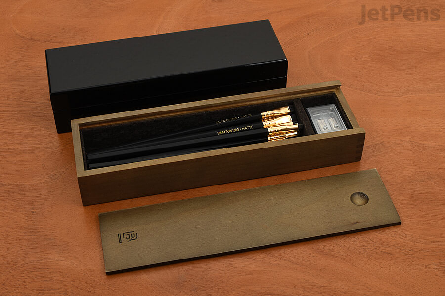 Blackwing Box Sets are made of luxurious materials and filled with Blackwing Pencils.