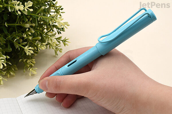 LAMY Safari Fountain Pen - Spring Green - Medium Nib - Limited Edition