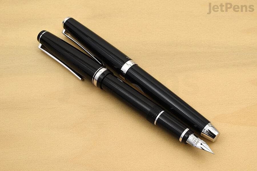 Pilot Elabo & Falcon Fountain Pens have beak-like nibs that are softer than those on typical fountain pens.