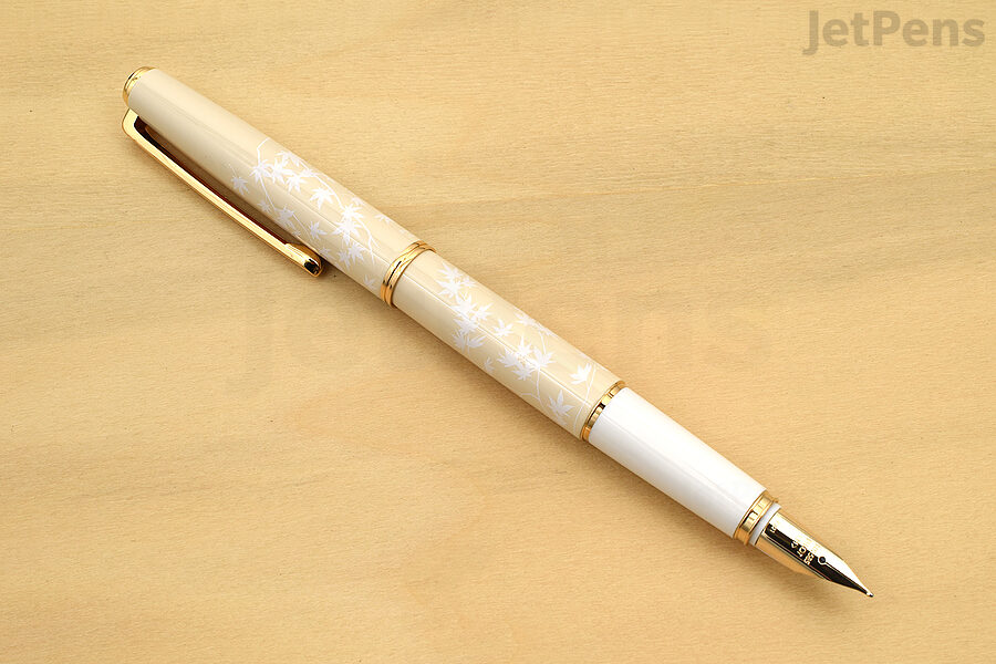 The Pilot Lady White Fountain Pen is a beautiful fountain pen that’s sure to impress.