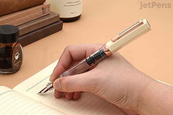 ECO Fountain Pen | Cream with Rose Gold ECO Fountain Pen | Cream with Rose Gold
