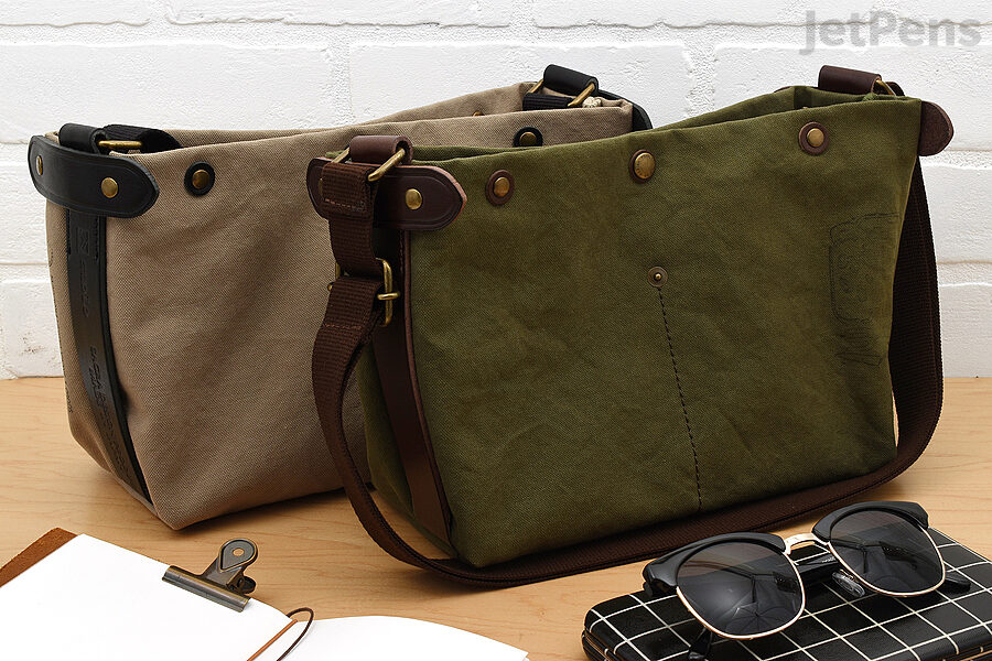 The Suolo No. 5240 Shoulder Bag has a minimalist design that works well for commuters, travelers, and students.