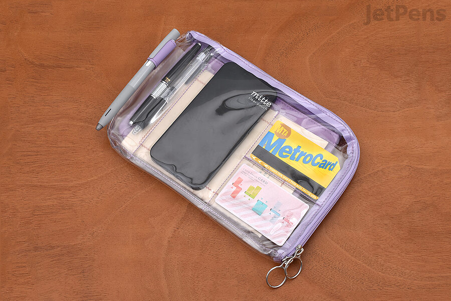 Not only can you keep your everyday carry organized in the Sun-Star Mitte Bag in Bag, you can also it off!