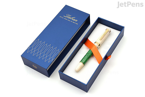 Laban 325 Fountain Pen - Snow - Fine | JetPens