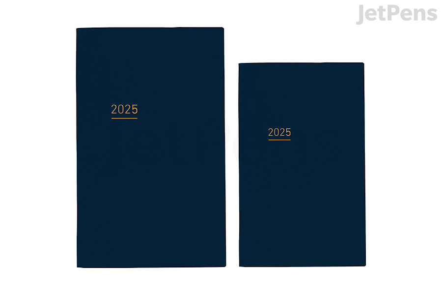 The Kokuyo Jibun Techo Lite Diary is a simplified version of the Standard Diary.