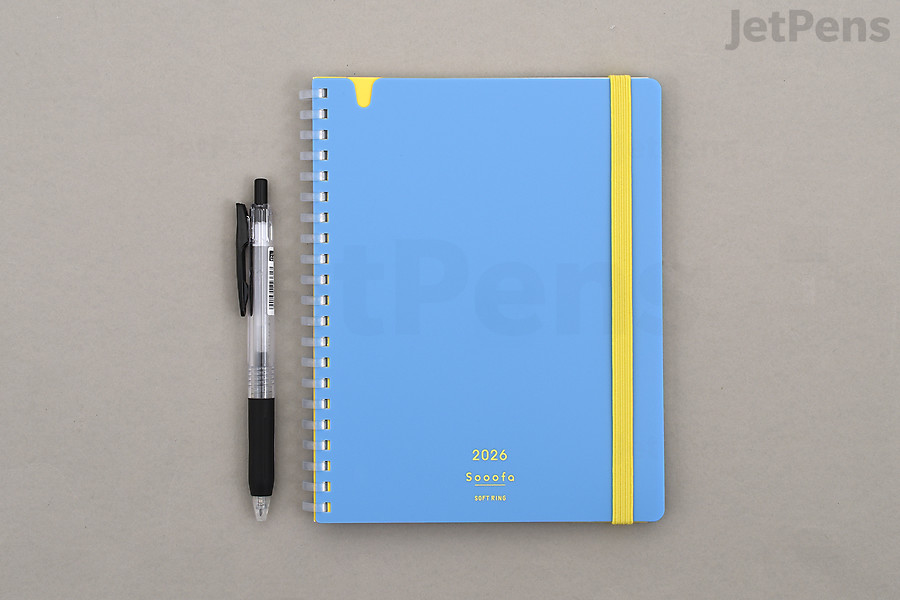 From left to right: Kokuyo Campus Soft Ring A5, Kokuyo Campus Soft Ring B6, & Kokuyo Sooofa Soft Ring B6 sizes. 2025 version shown. Planner cover design may differ slightly year to year.