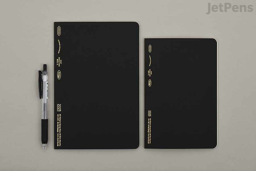 From left to right: Stalogy Slim Monthly Diary A5 Slim & B6 Slim sizes. 2025 version shown. Planner cover design may differ slightly year to year.