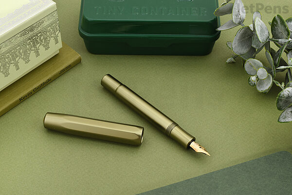 AL Sport Olivine Fountain Pen | Fine | Collector's Edition AL Sport Olivine Fountain Pen | Fine | Collector's Edition