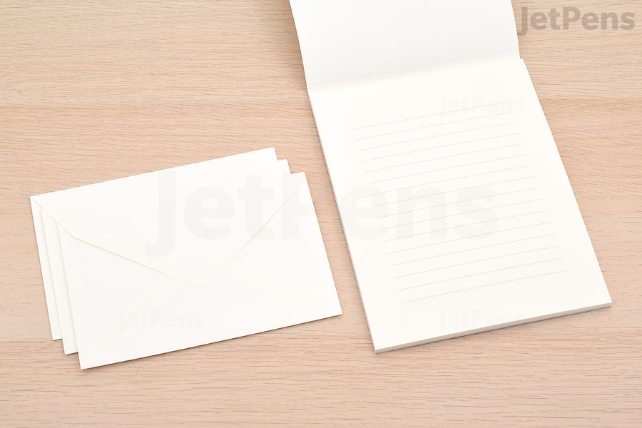 Use Midori MD Letter Pad Cotton with matching envelopes for snail mail that’s sure to impress your pen pal.