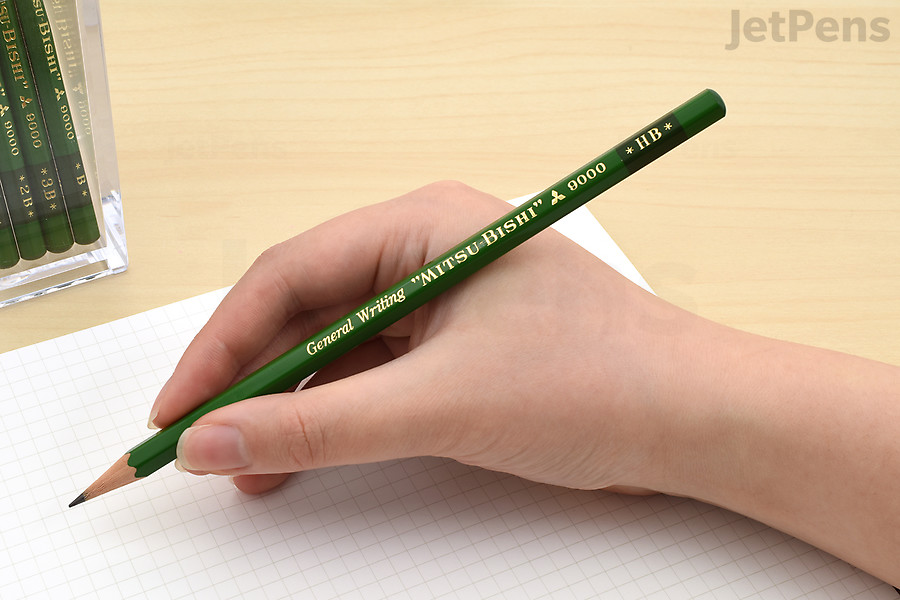 Left-handers should pick a pencil that has high smudge resistance and low feedback, and the Uni Mitsubishi 9000 Pencil checks both boxes.