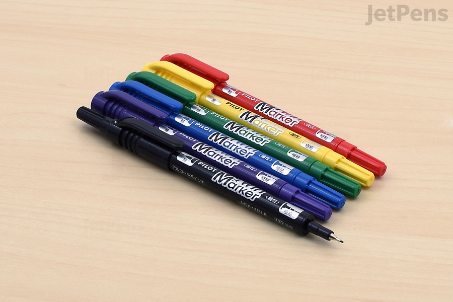 Double-sided Pilot Oil-Based Twin Markers feature alcohol- and oil-based inks for labeling plastic, metal, and other surfaces.