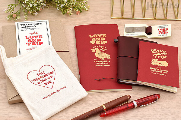 TRAVELER’S notebook Pen Holder LOVE AND TRIP Red | Limited Edition TRAVELER’S notebook Pen Holder LOVE AND TRIP Red | Limited Edition